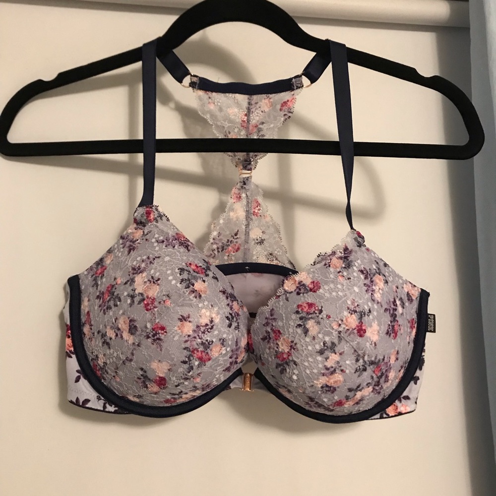 NWOT Victoria’s Secret Pink push up 36DD